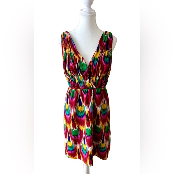 Alice + Olivia Dresses & Skirts - Alice + Olivia Silk Ikat Print Open Back Dress Size S Multicolor V-Neck